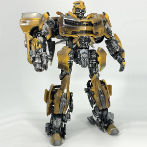 品切れおもちゃ 合金 変形 ロボット Hasbro MPM-03 BATTLE DAMAGE バンブルビー Bumblebee