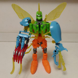 特注 おもちゃ 変形ロボットBW猛兽侠 昆虫 3体合体で巨大ロボットに （昆虫の色はランダムです）